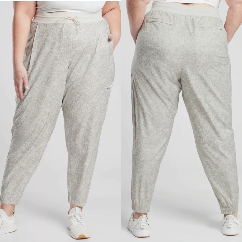 ATHLETA Venture Printed Pant snake Viper Grey 14 tall drawstring jogger #980007